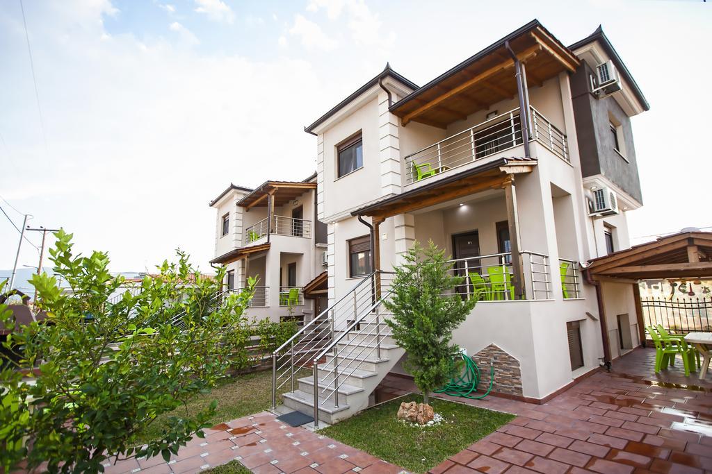 Αmalia Lux Villas Nea Vrasna Exterior photo